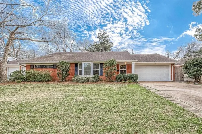 5603 Warm Springs Rd, Houston, TX 77035 for Sale