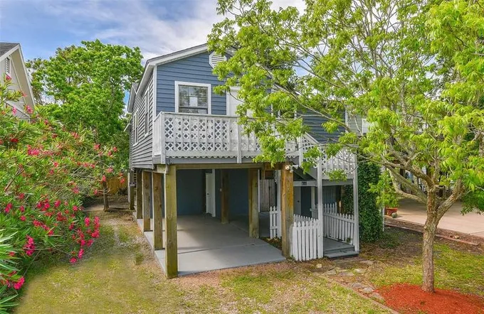 835 Grove Road, Clear Lake Shores, TX 77565 for Sale