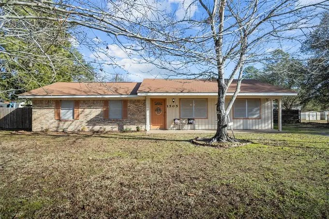 1505 Cypress St, Lufkin, TX 75901 for Sale