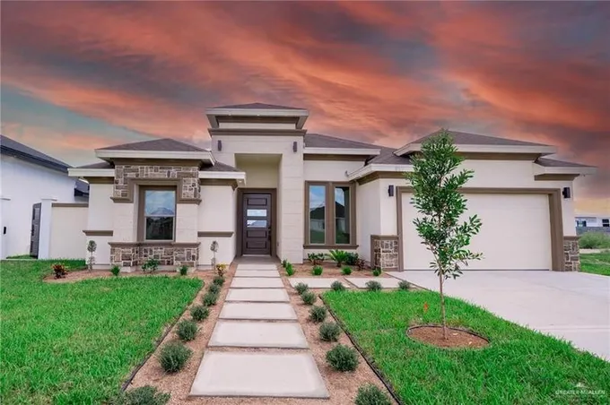 916 N Brushfield Avenue, Edinburg, TX 78542 for Sale