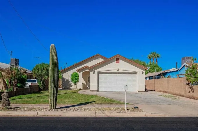 448 S 14TH AVE, Yuma, AZ 85364 Single Family Residence For Sale  MLS# 20233580