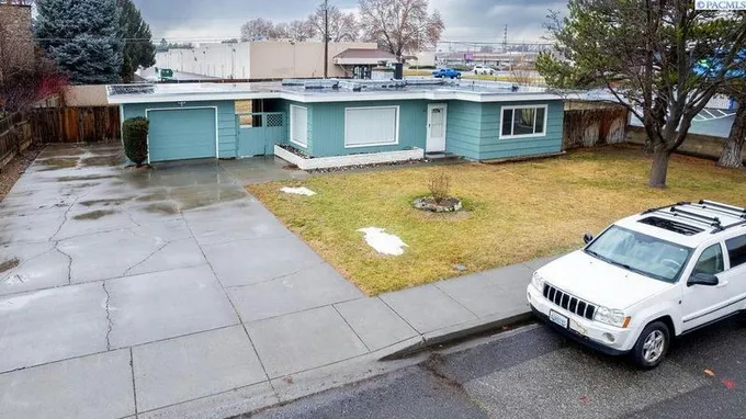 14 S JOHNSON ST, Kennewick, WA 99336 Single Family Residence For Sale  MLS# 273522