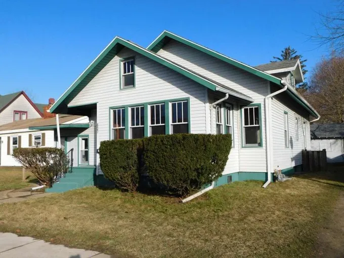 627 E Main Street, Benton Harbor, MI 49022  624302988 for Sale