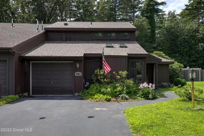 35 Snowberry Road, Malta, NY 12020 for Sale