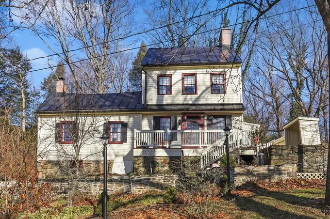 40108 Bond St, Waterford, VA 20197  MLS# VALO2062588 for Sale