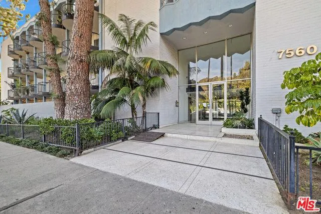 7560 HOLLYWOOD 109, Los Angeles CA 90046 for Sale