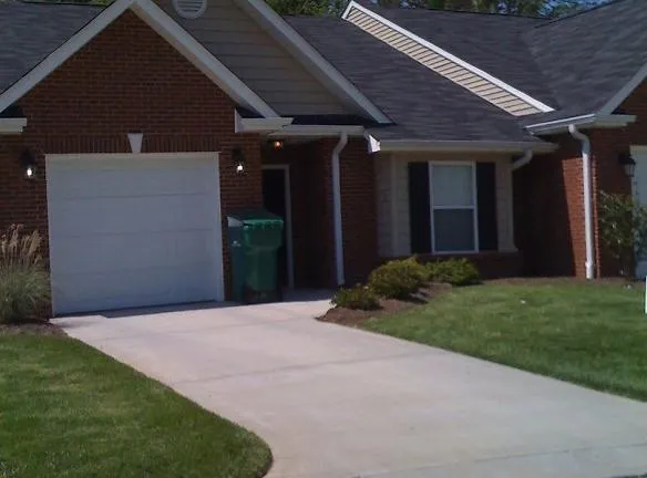 1453 Hazelgreen Way - Knoxville, TN 37912 - Home For Rent