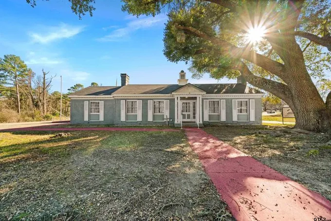 302 E South, Overton, TX 75684 for Sale