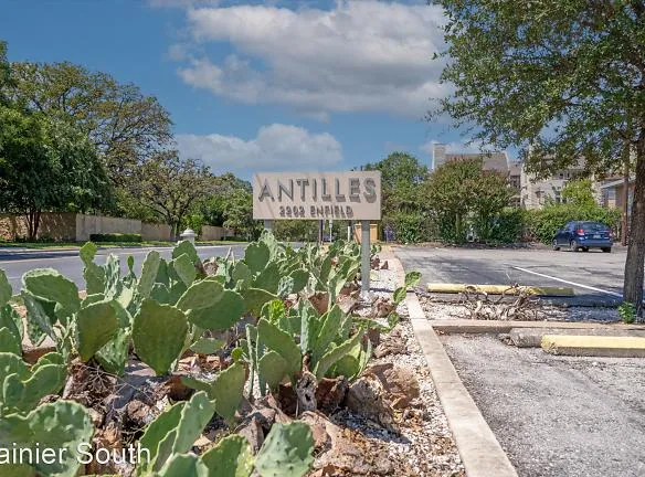 Antilles Apartments - 2202 Enfield Rd - Austin, TX Apartments for Rent