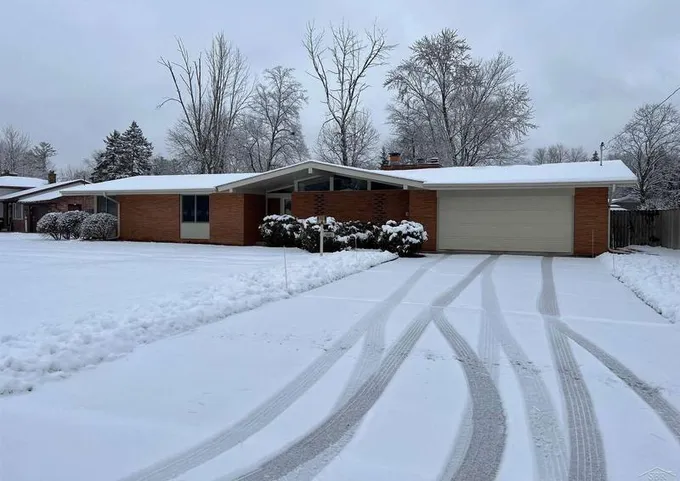 2190 Marlou, Saginaw, MI 48603  619615185 for Sale