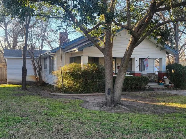914 PLUM ST, Graham, TX 76450 Single Family Residence For Sale  MLS# 20524652