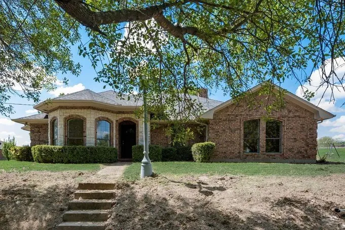206 Youngblood Dr, Waxahachie, TX 75165 for Rent