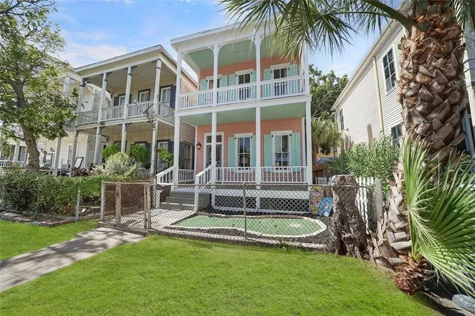 2006 Avenue K, Galveston, TX 77550 for Sale