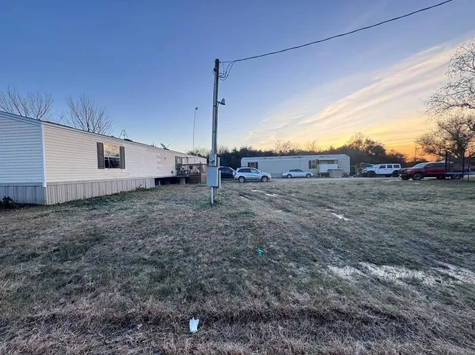 42278 Linda Louise Dr, Waller, TX 77484 for Sale
