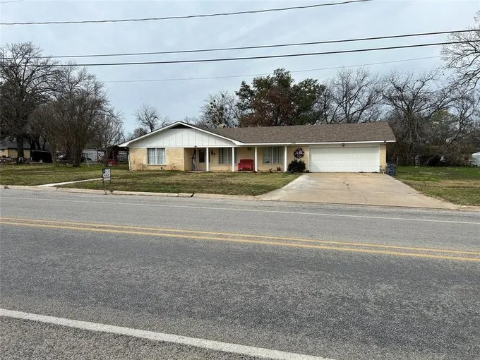 816 S Texas St, De Leon, TX 76444 for Sale