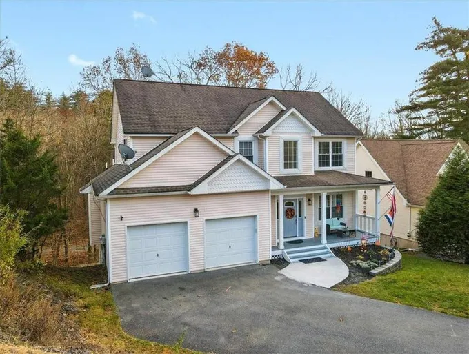 330 Rolling Hills Drive, East Stroudsburg, PA 18302 for Sale