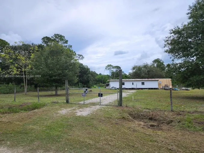 745 North Willow Street, Clewiston, FL 33440 for Sale
