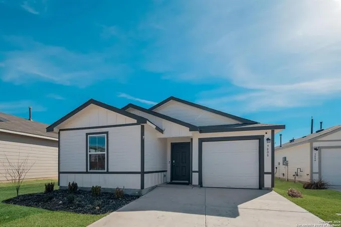 9808 Yellow Lk, San Antonio, TX 78254-2680 for Sale