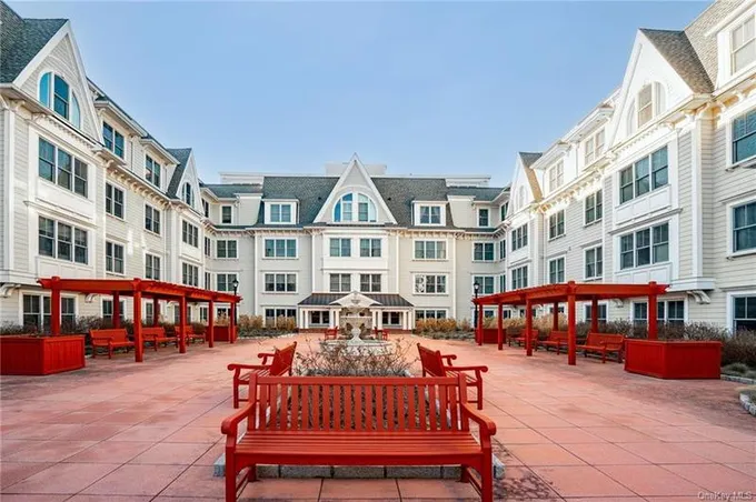 225 Stanley Avenue, Unit 204, Mamaroneck, NY 10543 for Sale