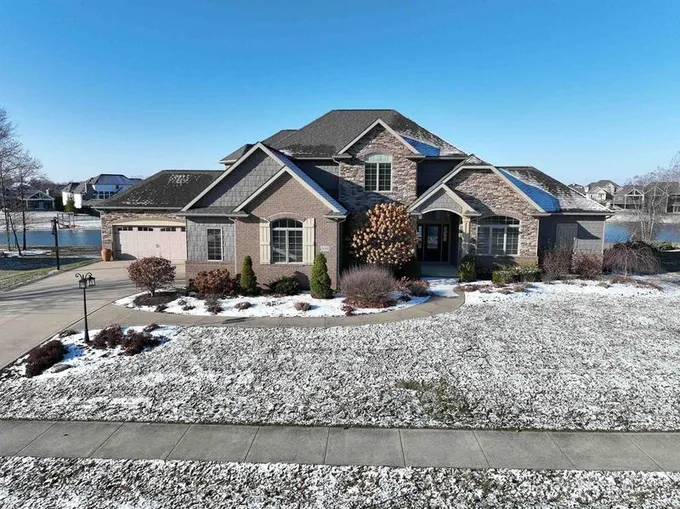 3018 Greythorne Ct, Fort Wayne, IN 46814  MLS# 202343409 for Sale