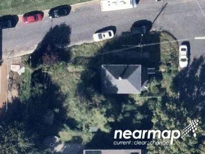 49th Pl NE for Sale