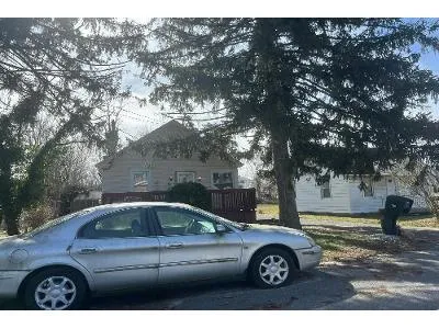 Laurel St for Sale