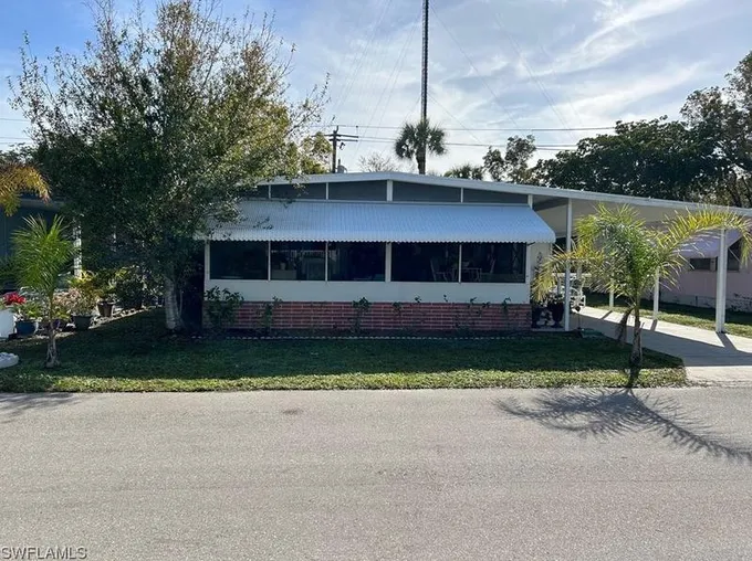 23 Poinsettia Dr, Fort Myers, FL 33905 - MLS 224002993 for Sale