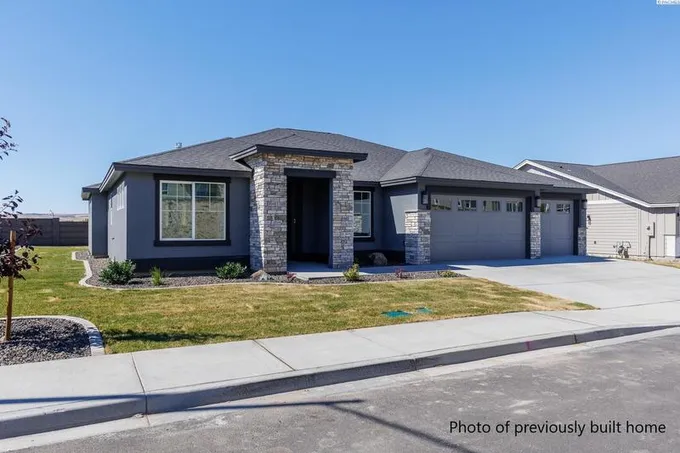 2425 Legacy Ln, Richland, WA 99352  MLS# 269090 for Sale