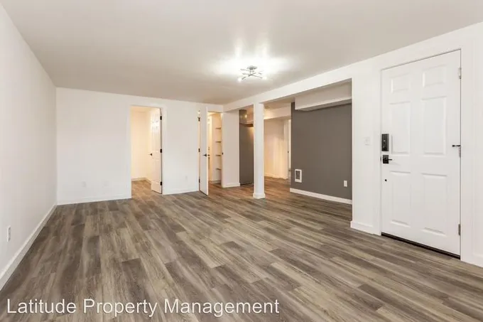 7516 N BRANDON AVE Unit B  7516 N BRANDON AVE for Sale