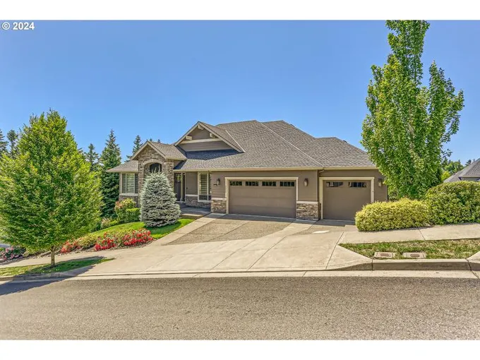 2536 COEUR D ALENE DR, West Linn OR 97068 for Sale