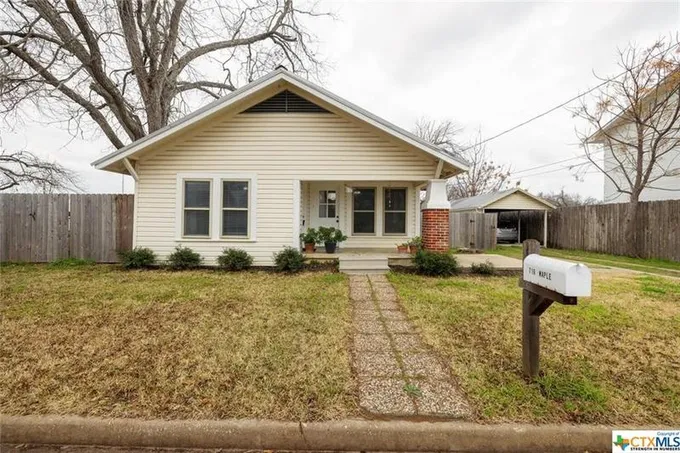 716 Maple Avenue, Rockdale, TX 76567 for Sale