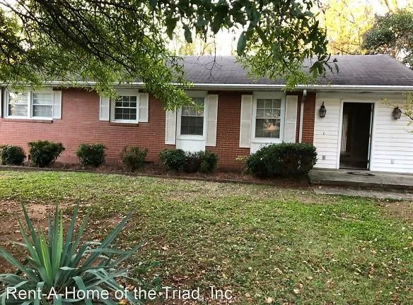 2803 Holmes Rd - Greensboro, NC 27405 - Home For Rent