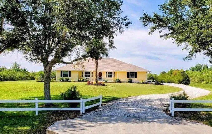 308 Trotters St, Palm Bay, FL 32909 - MLS 1000270 for Sale