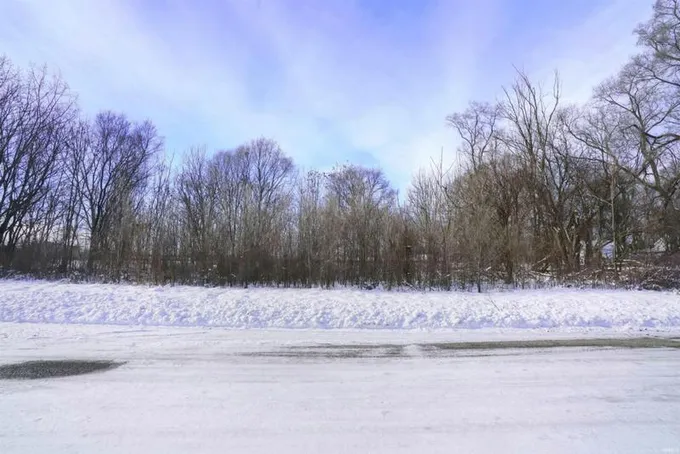 V/L PROSPECT STREET, South Bend, IN 46613 Land For Sale  MLS# 202402116