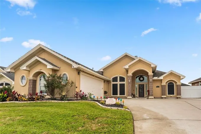 4318 Wordsworth Crk, Corpus Christi, TX 78411 for Sale