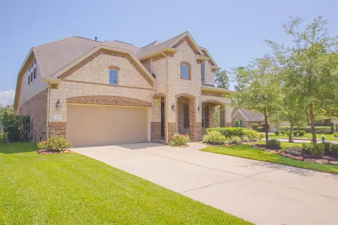 2 Estherwood Pl, The Woodlands, TX 77354 for Sale