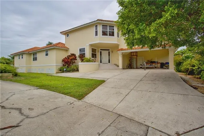 122 Sea Horse Lane, Fort Myers Beach, FL 33931 for Rent