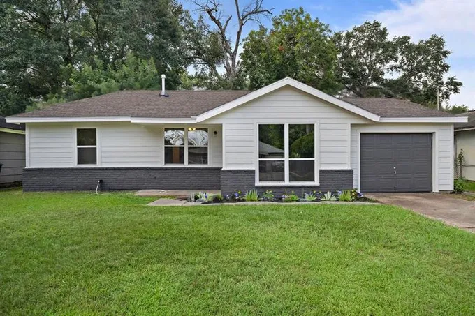 5610 Ricky St, Houston, TX 77033 for Sale