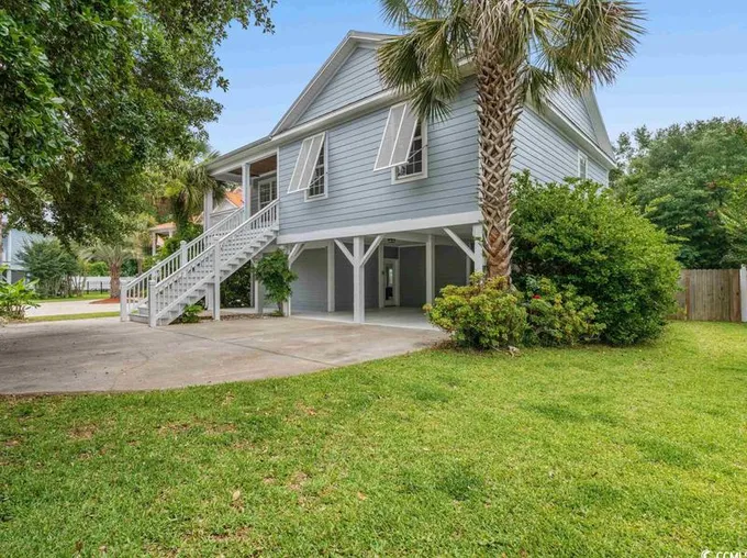 21 Tiara Ln, Murrells Inlet, SC 29576 - MLS 2311060 for Sale
