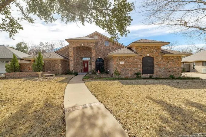 1403 Willow Brook Trail, Taylor, TX 76574 for Sale