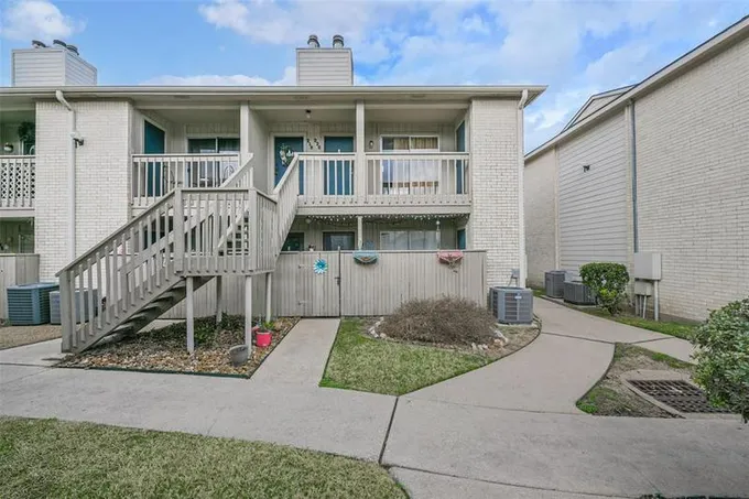 3919 Fairmont Pkwy #220, Pasadena, TX 77504 for Sale