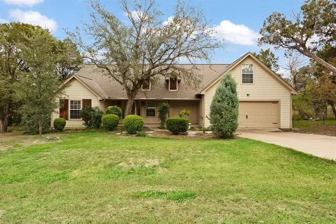 1627 S Chisholm Trl, Granbury, TX 76048  MLS# 20479526 for Sale