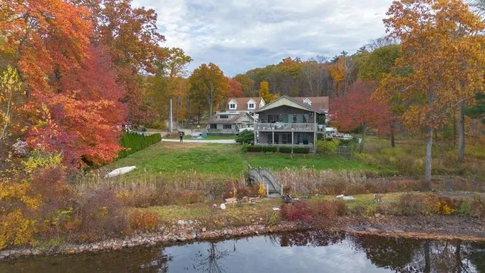 17 Community Rd, Webster, MA 01570  MLS# 73173019 for Sale