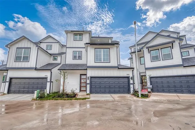 8921 Covenant Pl, Houston, TX 77055 for Sale