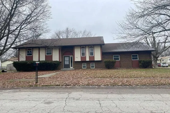Chat, DECATUR, IL 62526  618831727 for Sale
