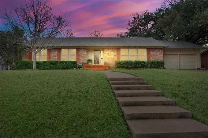 2316 Wooded Acres Drive, Waco, TX 76710 for Sale