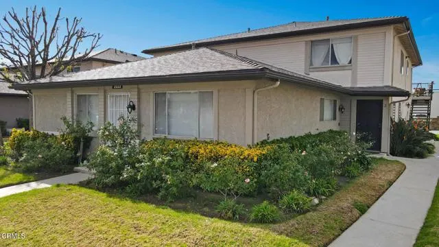 2033 Calle La Sombra D, Simi Valley CA 93063 for Sale