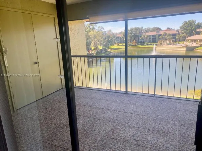 15 Escondido Court, Unit 148, Altamonte Springs, FL 32701 for Sale