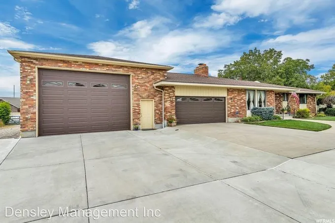 2829 W 6870 S - Upstairs  2829 W 6870 S for Sale