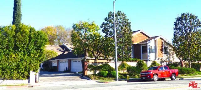 5930 Tampa 101, Tarzana CA 91356 for Sale